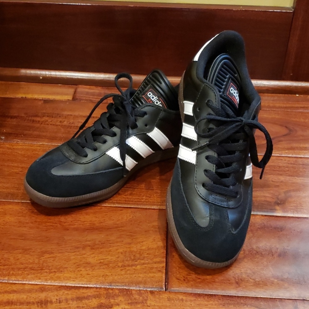 Adidas shoes. Samba classic soccer shoes.